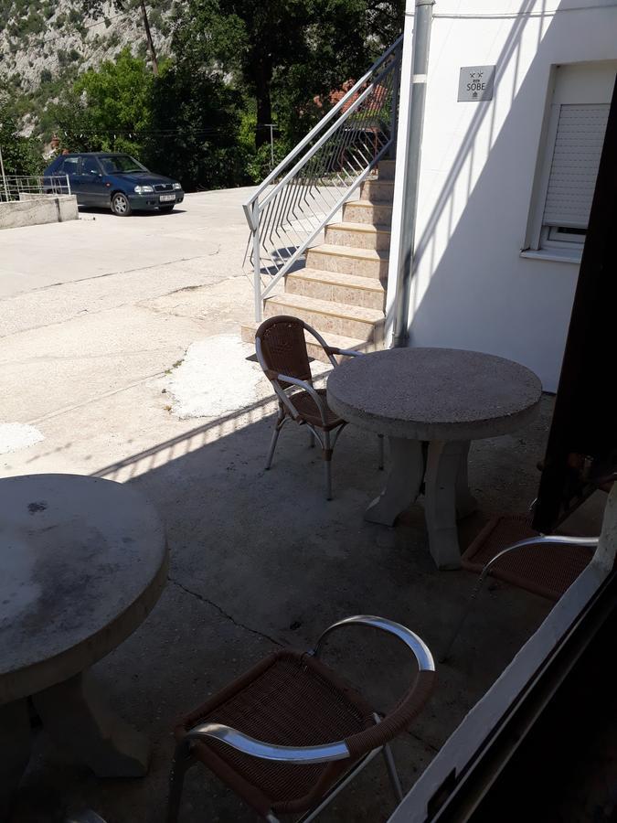 Guest House Sandra Котор Екстер'єр фото