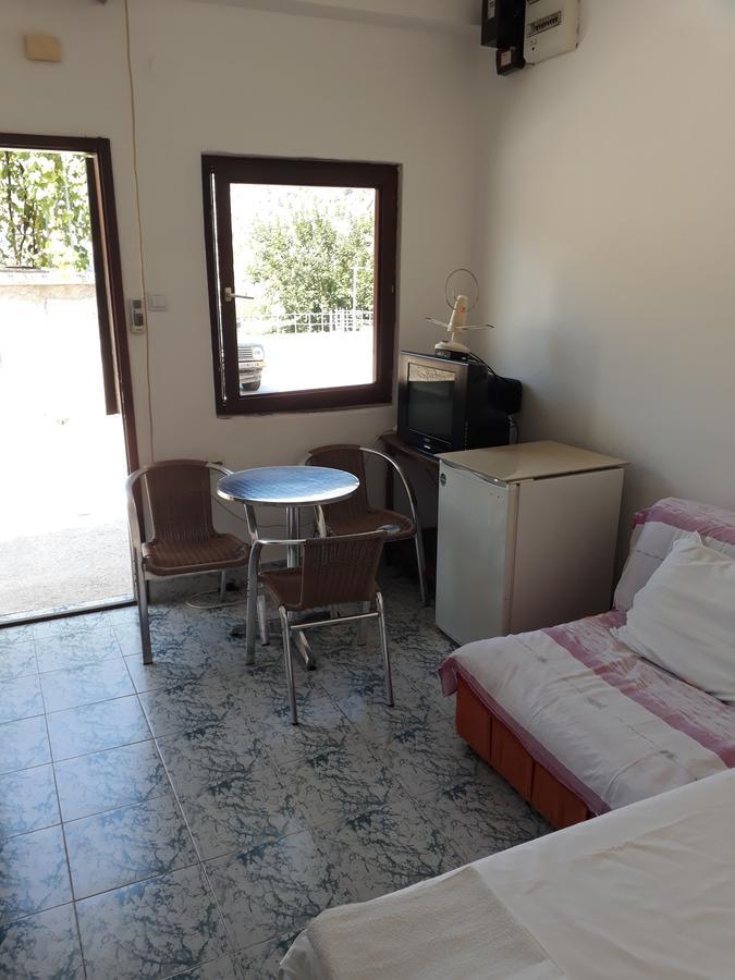 Guest House Sandra Котор Екстер'єр фото
