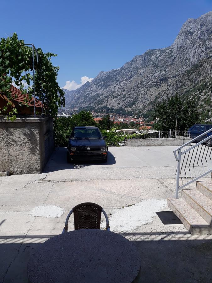 Guest House Sandra Котор Екстер'єр фото